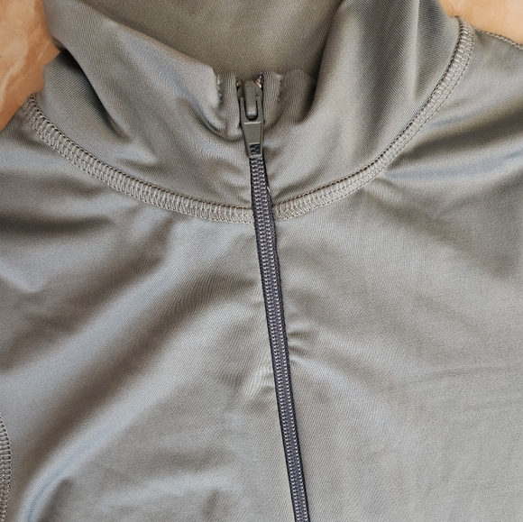 Matte Brand Bodysuit - Picture 3 of 7